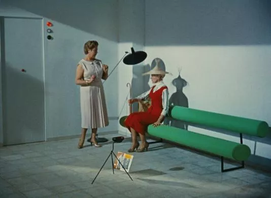 Mononcle4KRestoration_134296334706093434_big-cine_deskt.webp
