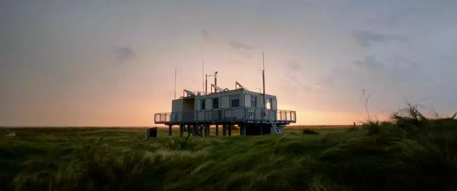 Photo6Im_Licht_der_Sandbank_Still_06_134373383645740573_big-cine_deskt.webp